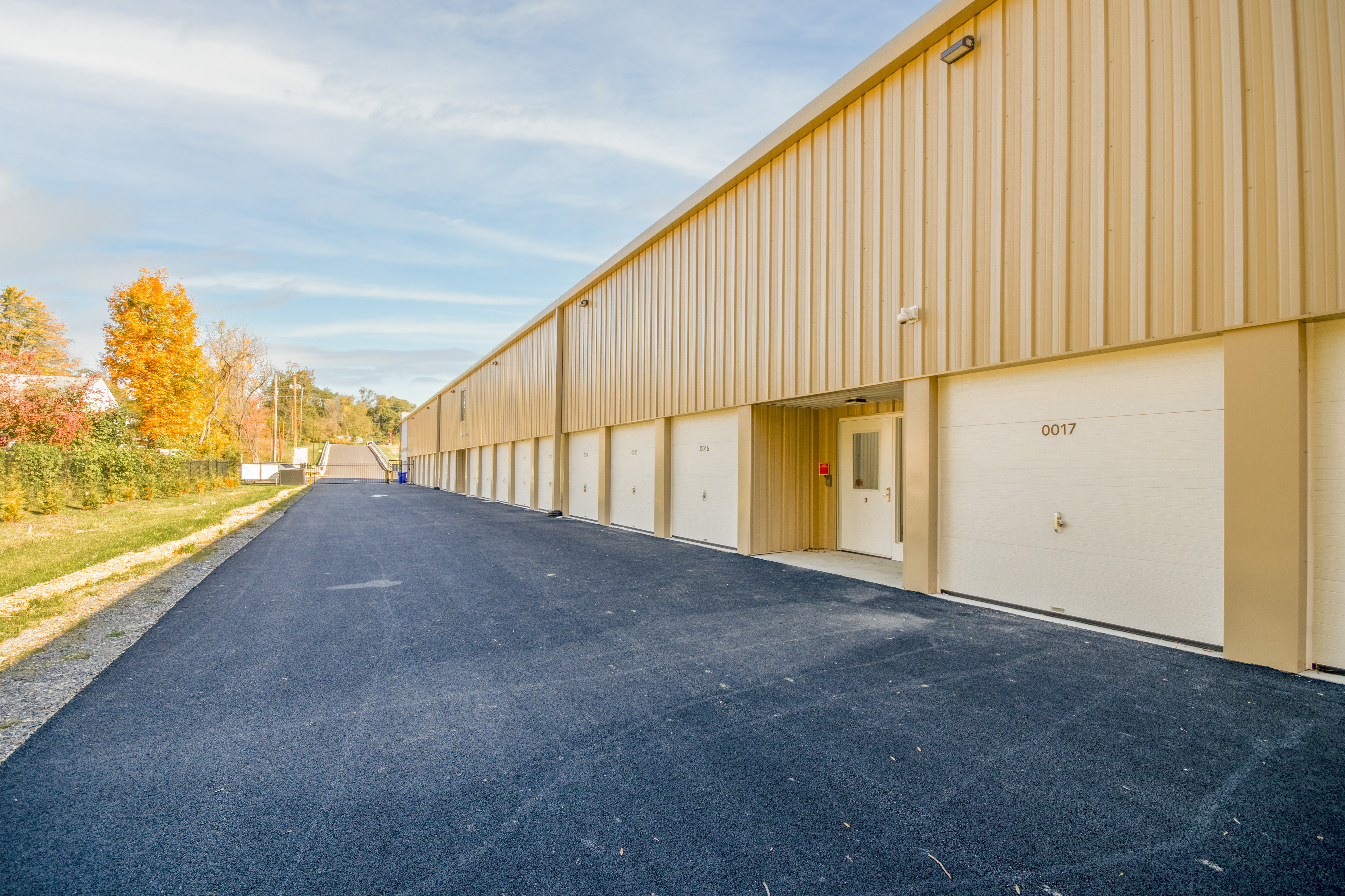 drive-up units for Perfect self storage in Garnett Valley, PA